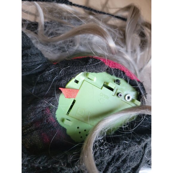 Gemmy AS IS witch green hanging witch Halloween home decor - Picture 11 of 13